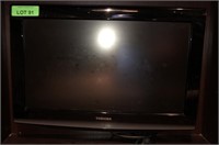 Toshiba 18" Flat Screen TV With Mount