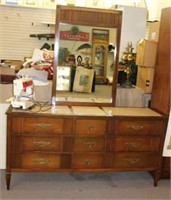 9 DRAWER FOOTED DRESSER WITH MIRROR