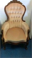 BUTTON BACK GENTS ARM CHAIR