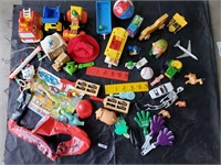 Assorted toy lot