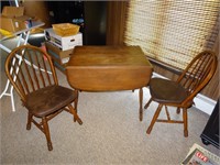 Drop Leaf Table w/2 Chairs