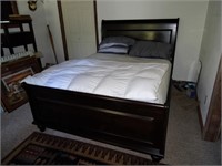 Kincaid Queen Size Bed