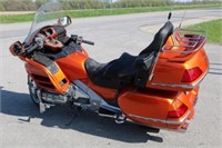 2002 GOLDWING 1800cc MOTORCYCLE W/REVERSE