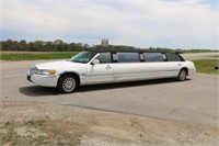 2000 LINCOLN EXECUTIVE SERIES 28' LIMO