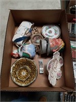Box of porcelain pcs.