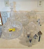 Lot of Crystal and Glassware Items