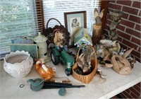 Large lot of yard decorations, pots, statues, &