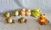 (8) Yard decor frogs & dogs