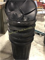 Lot of Five 26 Gallon Trash Cans with Lids
