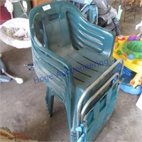 6 plastic lawn chairs, 1 fold up chair