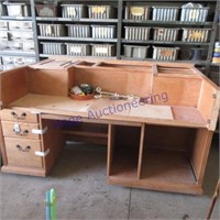 Wood desk w/ top hutch unit