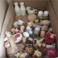 Pig collection, figurines, salt & pepper sets