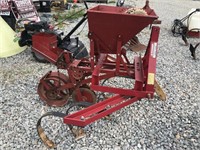 COVINGTON PLANTER 1 ROW PLATES AND PLOW