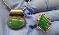 sterling green stone pendant & ring & 16in chain