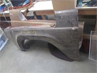 1970's Ford? Fenders