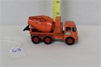 MATCHBOX KING SIZE CONCRETE TRUCK