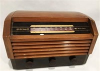 RCA VICTOR TUBE RADIO MODEL 56X3