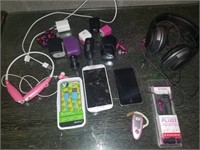 Misc Electronic Lot - iPod, Bluetooth Headphones