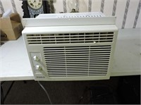 Simplicity Window Air Conditioner, 5200 BTU