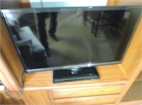 Isignia 29" Flat Screen TV with Remote