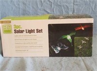 3 piece solar light set- appears new