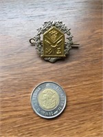 Vintage Canadian Military Cap Badge