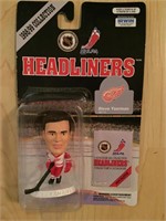 Steve Yzerman Headliners Figure