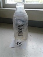 Half gallon floor pure milk milk bottle Flora
