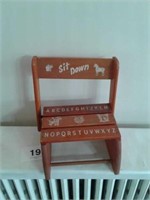 EARLY CHILD'S ALPHABET CHAIR