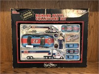 Limited Edition Richard Petty Collectors Set