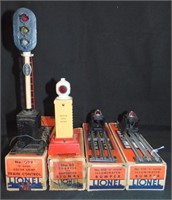 4 Late Boxed Lionel Accessories