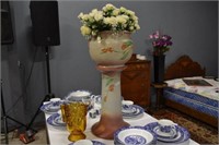 Roseville jardiniere with stand
