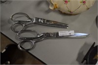 2 pair quality scissors