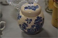 blue willow ginger jar