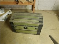 SMALL DOME TOP TRUNK