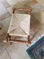 WOVEN RUSH STOOL