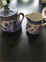 ENGLISH RIDGEWAY BLUE WILLOW CREAMER AND SUGAR