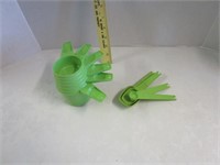 Tupperware measuring cups & spoons