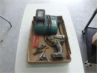 Makita cordless screw gun with charger, battery,