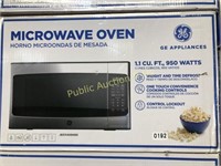 GE $180 RETAIL 1.1 CU FT MICROWAVE OVEN