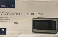 INSIGNIA 0,9 CU FT MICROWAVE OVEN