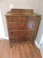 Antique Chest of Drawers, Dove Tail Drawers
