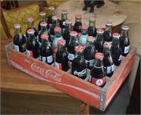 Vtg Coca Cola Crate w/ Coca Cola Bottles
