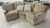 Brown Sectional - (2) Chairs, Approx 30"x35"x40" &