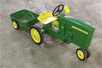 John Deere Series 20 Pedal Tractor w/Trailer