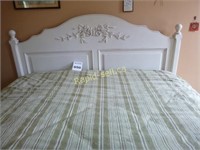 Queen Size Antique White Bed