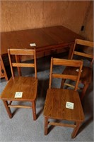 Oak Table w/insert(2 1/2' x4 1/2') & 3 Chairs