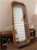 wood / glass display unit, adjustable shelves