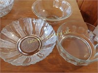 3 glass serving bowls