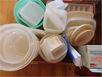 plastic storage containers lot